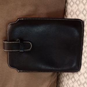 "ROOTS" TABLET/E-READER CASE Genuine Black Leather with White Stitching